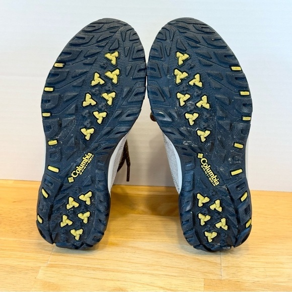 Columbia Women’s Waterproof Hiking Boot Size 6 - Picture 9 of 9